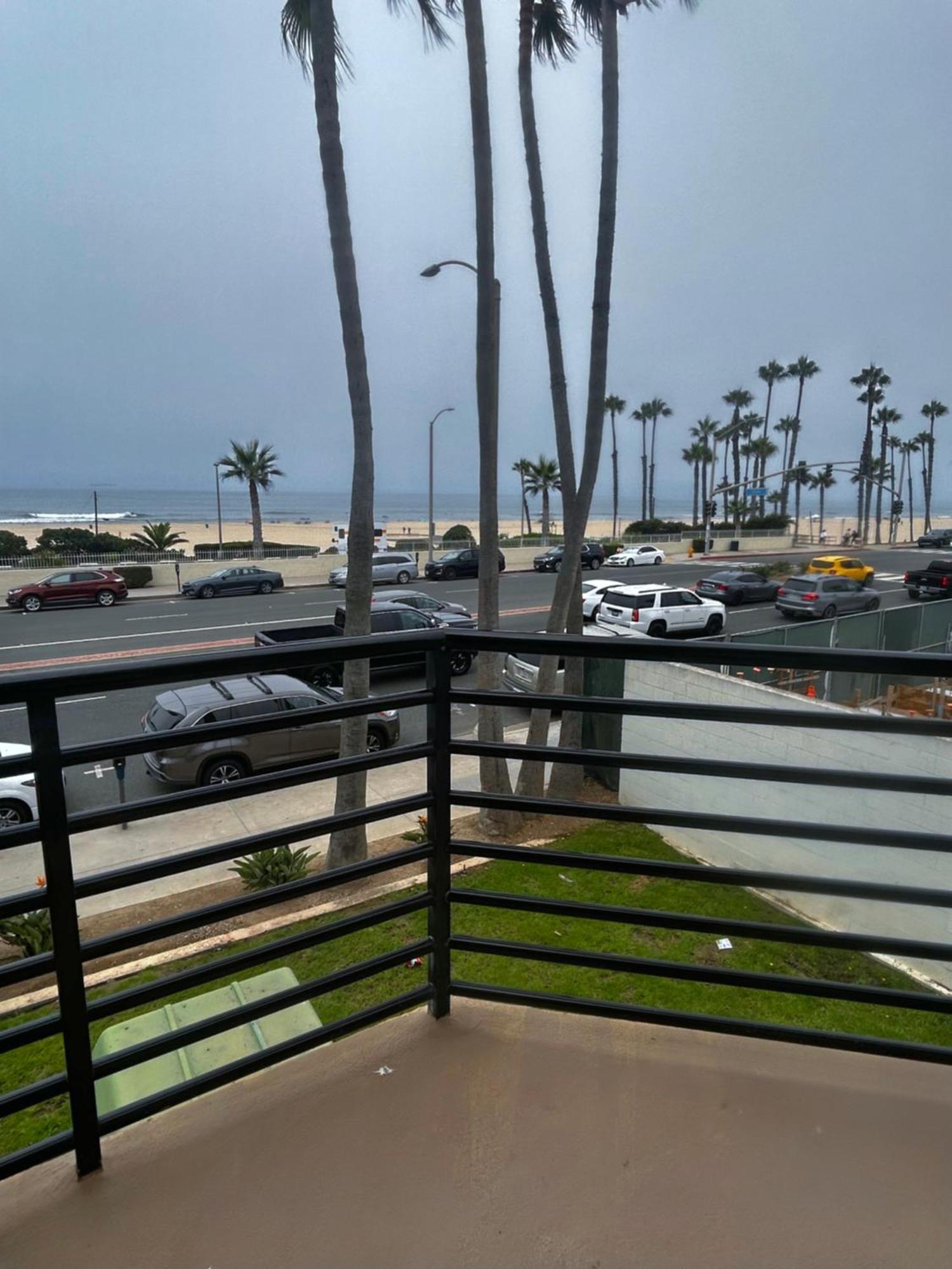 Huntington Beach Inn Bagian luar foto
