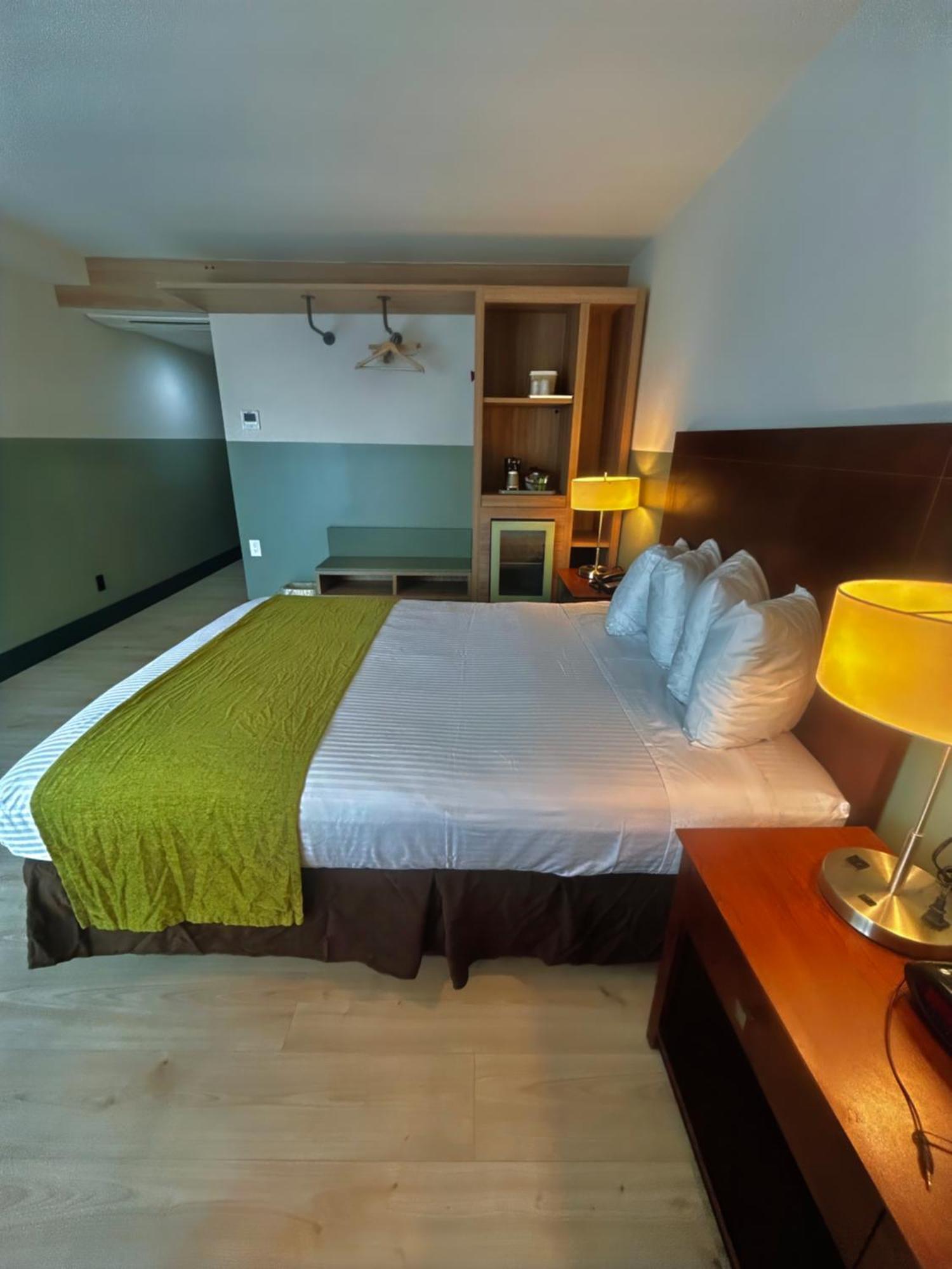 Huntington Beach Inn Bagian luar foto
