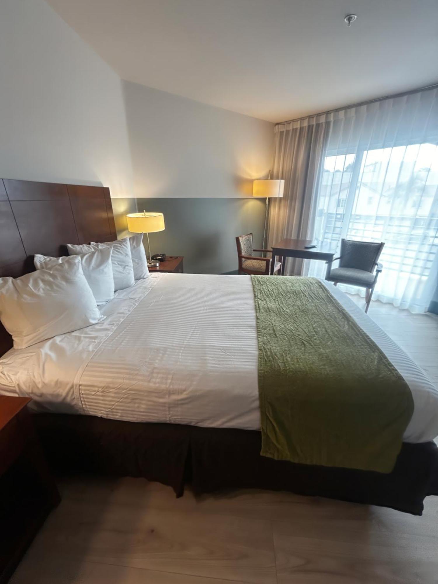Huntington Beach Inn Bagian luar foto